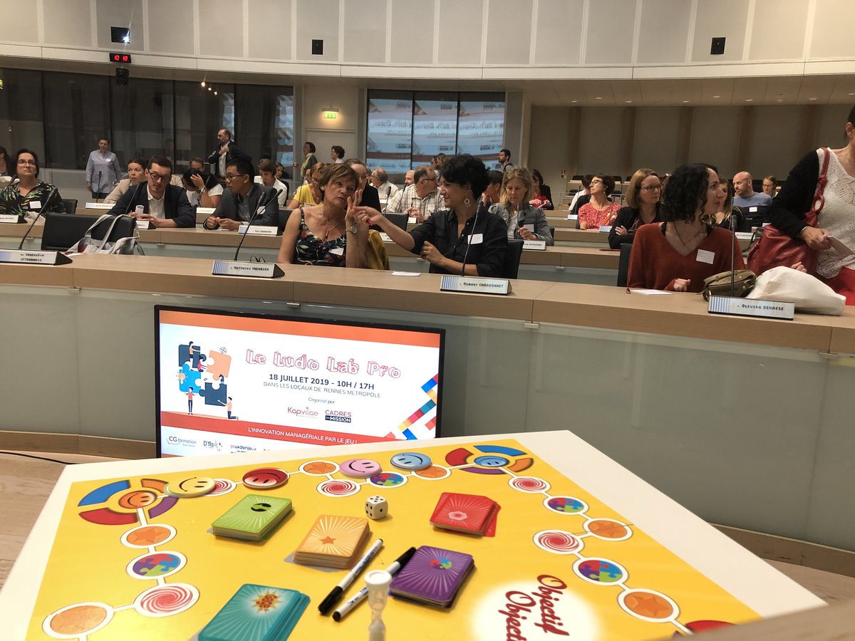 morvan_maelle's tweet photo. Trop fière de voir l aboutissement d un magnifique projet le #ludolabpro organisé par @CadresEnMission et @FPKapvitae à @metropolerennes ! Une journée d innovation managériale par le jeu..25 ateliers!250 participants pour cette 1ere édition ! Bravo à @vanderhaeghenv et Florence ! https://t.co/YWXWvlKWeR