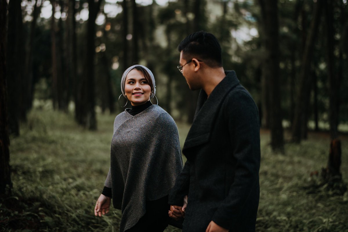 hellomemoirs's tweet photo. Itu hari ada shoot pre wed..janji dengan deorang nak shoot pukul 6.45am..deorang macam shocked a lil bit sebab terlalu awal..tapi aku  explain apehal aku nak shoot awal2 pagi dan macam ni la hasil dia..mood lighting awal2 pagi ni lain macam sikit.
@twt_fotografi https://t.co/dvu9CzK5yY