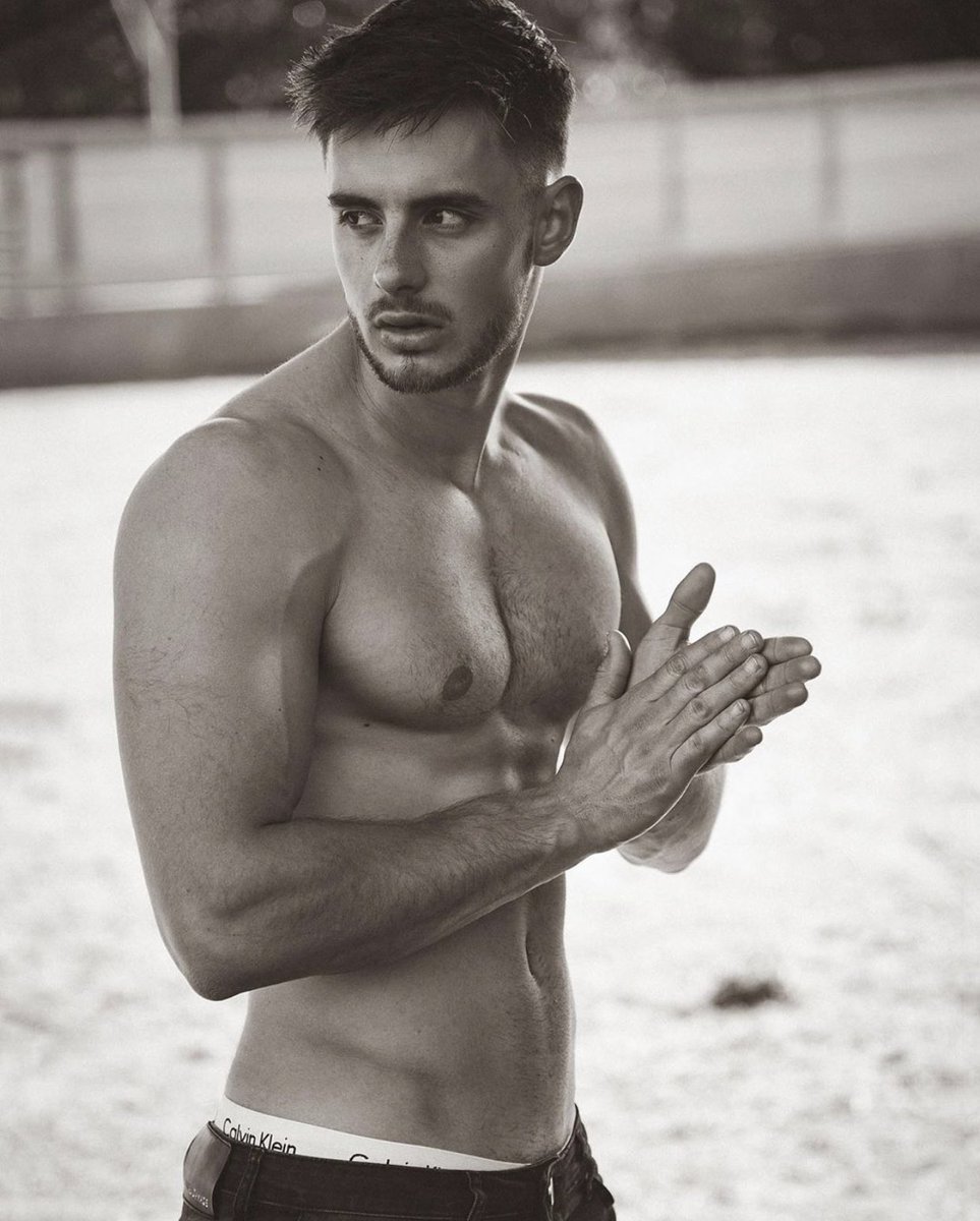 𝐄𝐋𝐈𝐀𝐍 𝐆𝐈𝐋𝐁𝐄𝐑𝐓 (@soulofascribe) on Twitter photo 