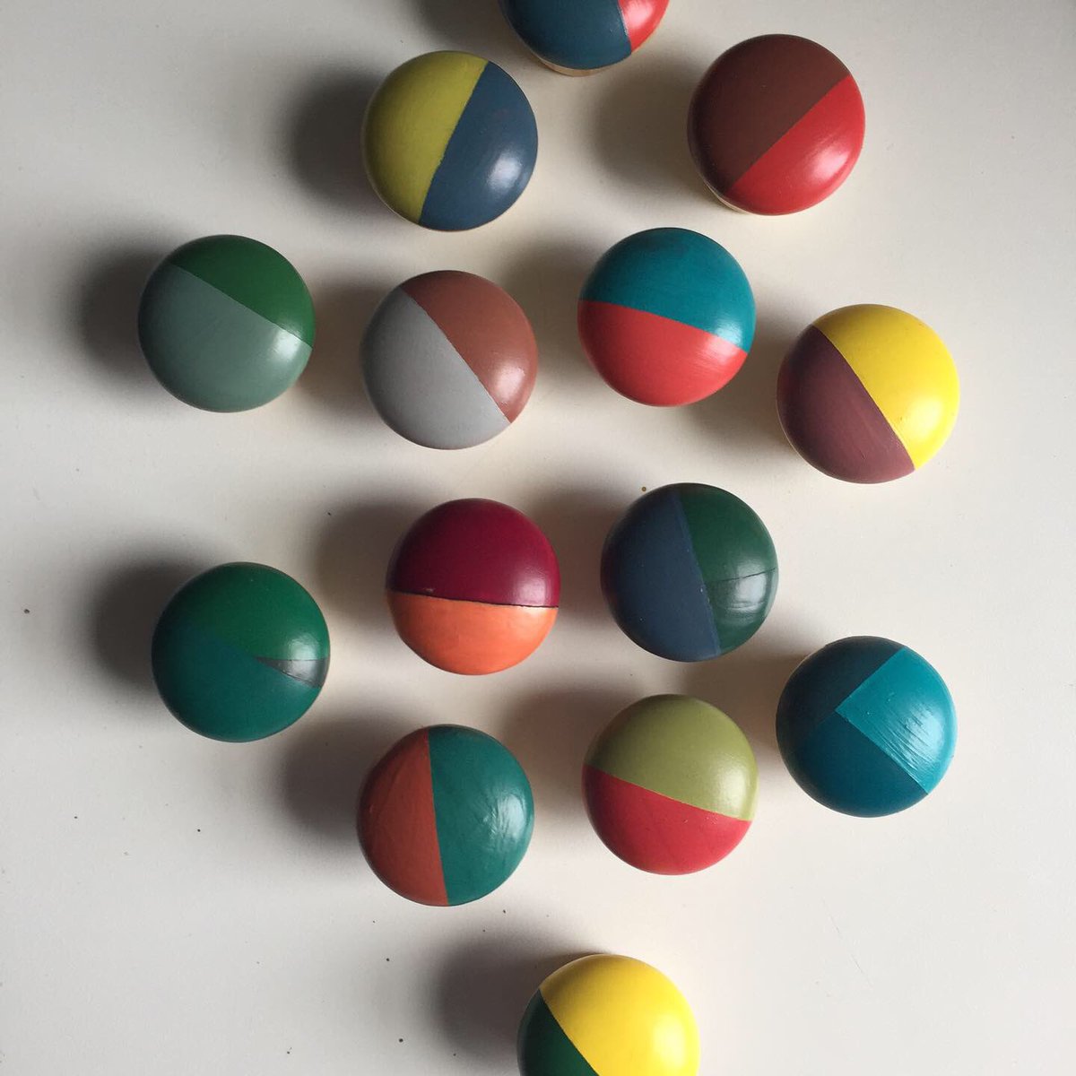painted_wooden's tweet image. Custom design... mixed clashing colours these are going to be used as wall hooks in a clients’ hall. #woodenknobs #paintedwood #upcycle #interior #doorhandles #drawerpulls #doorknobs #knobs #cupboardknobs #wallhooks #madeinscotland @EtsyUK #colourpop
