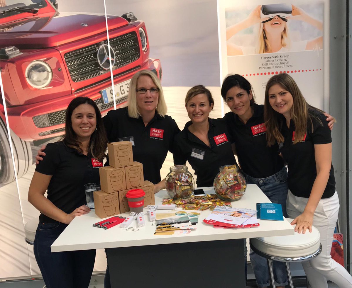 HarveyNashDE's tweet photo. Tag 2 auf der @Daimler Messe! Heute habt ihr noch die Chance uns zu besuchen 😊 Wir freuen uns auf EUCH! #recruiting #harveynash #nashdirect #thepoweroftalent #automotive #engineering #digital https://t.co/pCFDDBILY3