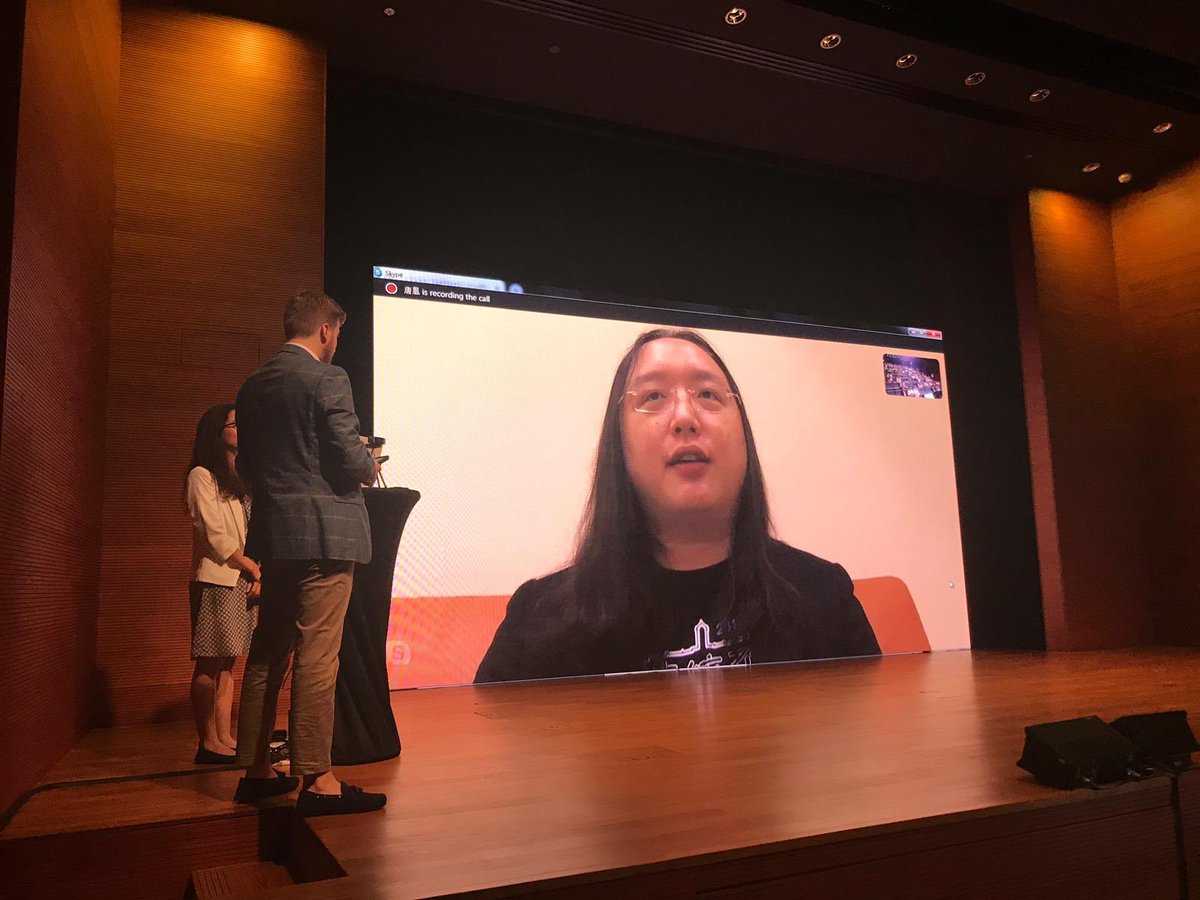 chambersjosh's tweet photo. We ran a fun workshop on data and AI this morning. Min Audrey Tang of Taiwan 🇹🇼 skyped in to answer questions; Hiroki from METI DX 🇯🇵 shared some great stories from the Japanese govt, and @SmartHealth_NUS looked at policy and tech together https://t.co/lvanEVdiG9