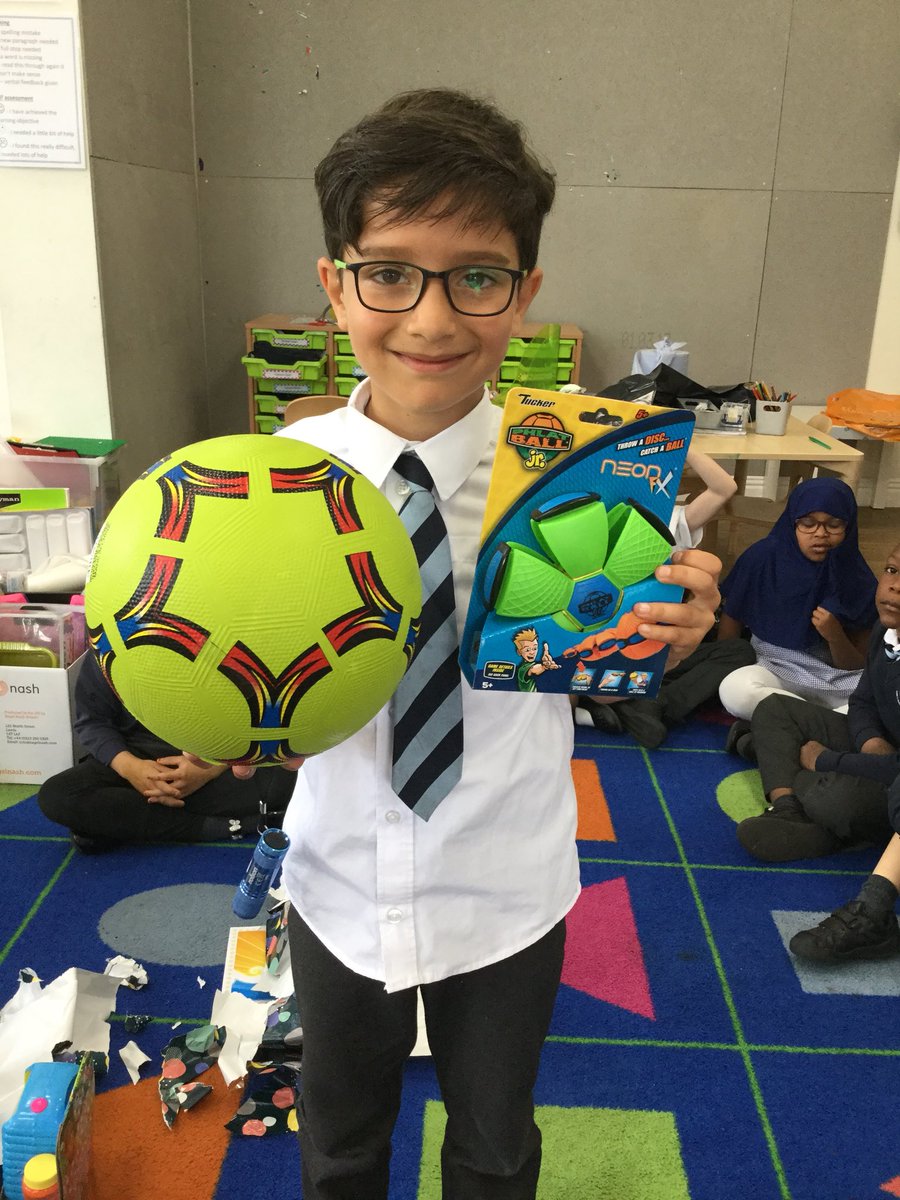 SmithdownPrimY2's tweet photo. A HUGE well done to our Best Boys of this term! Miss Guy and Mrs Hobson are incredibly proud of the progress you’ve both made this year. https://t.co/8kxbysHjTG