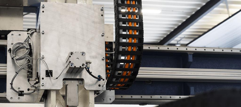 SSEB_BV's tweet photo. SSEB ontwikkelt drie nieuwe varianten van #transfersysteem FLX,  het #automatiseringssysteem voor #hydraulische #persen en #3D #lasermachines. Hiermee bieden we een oplossing voor elke pers en toepassing. Meer weten? https://t.co/9TTVwMLh3M https://t.co/bUPsMvtupP