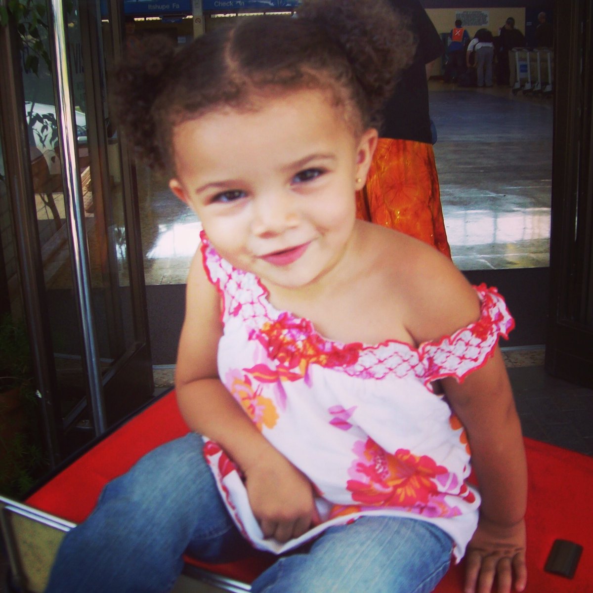 maliabakermsb's tweet image. #throwbackthursday so here’s this gem 💎😍😂 #botswanabakergirls #biracialbabies #africancanadian #motswana #cutenessoverload