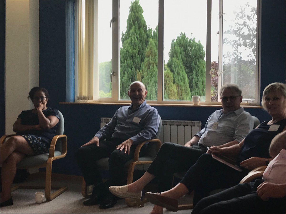 JanMarlow5's tweet photo. Another interesting &amp; useful learning event at Roffey Park. Led by ⁦@ConstableAndrew⁩. Some good points raised by Governor Steve Lawrence re: Twitter. ⁦@SouthofTyneNPS⁩ https://t.co/Y77Imaahll