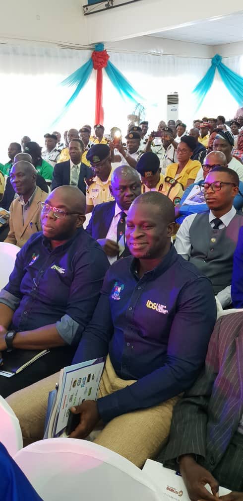 Lbslng's tweet photo. MD/CEO LBSL led his Team to the 4th Edition of the Lagos Traffic Radio lecture Series,theme:Lagos Beyond Roads-The Intermodal Transport Option.
#greaterlagos #lagosbusserviceslimited #lbsl #lagos #transportation #ilovelagos #lagossights #centerofexcellence #busreforminitiative https://t.co/zCVDdQKRTW