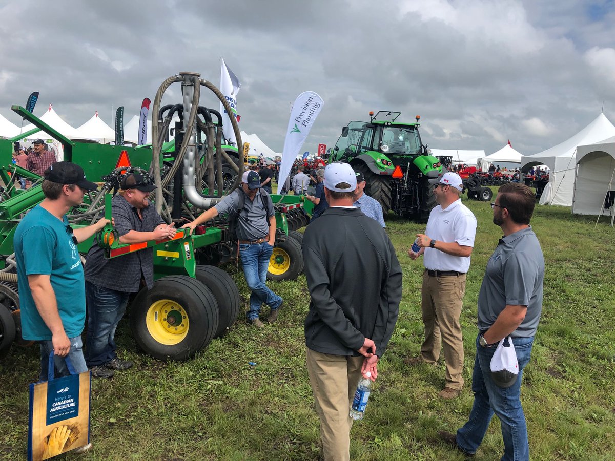 Our JD1895 air drill equipped with ⁦@precisionplant⁩ #seederforce sure attracted a lot of attention at #Aginmotion in Saskatoon. Great conversations !