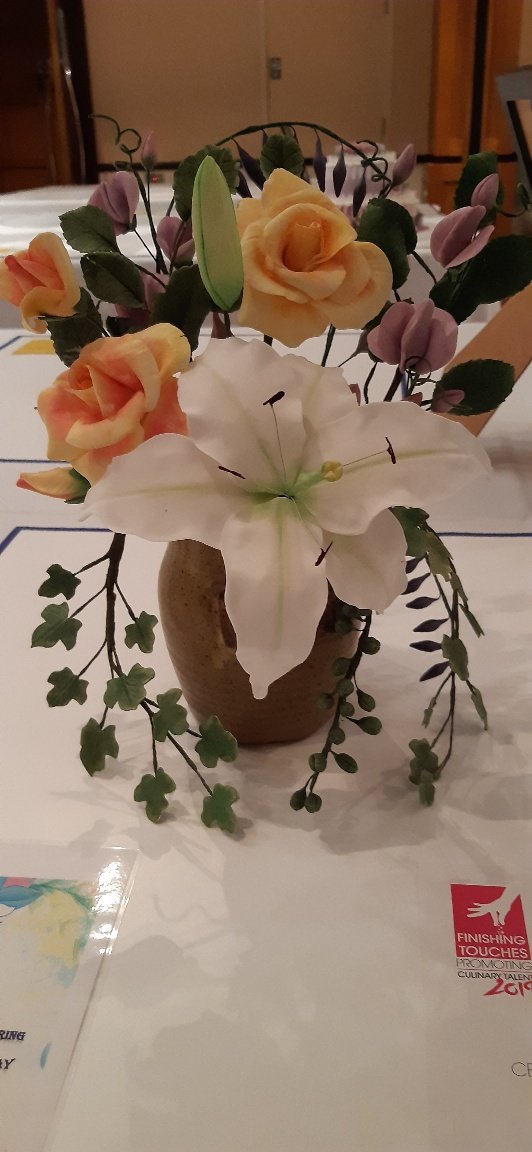 CateringMatters's tweet photo. Well done  Mandy Ratcliffe!
Certificate of Merit for Decorated Novelty Cake and Best in Class for Floral Sugarcraft
Finishing Touches Birmingham 2019 https://t.co/opwDo1cbs6