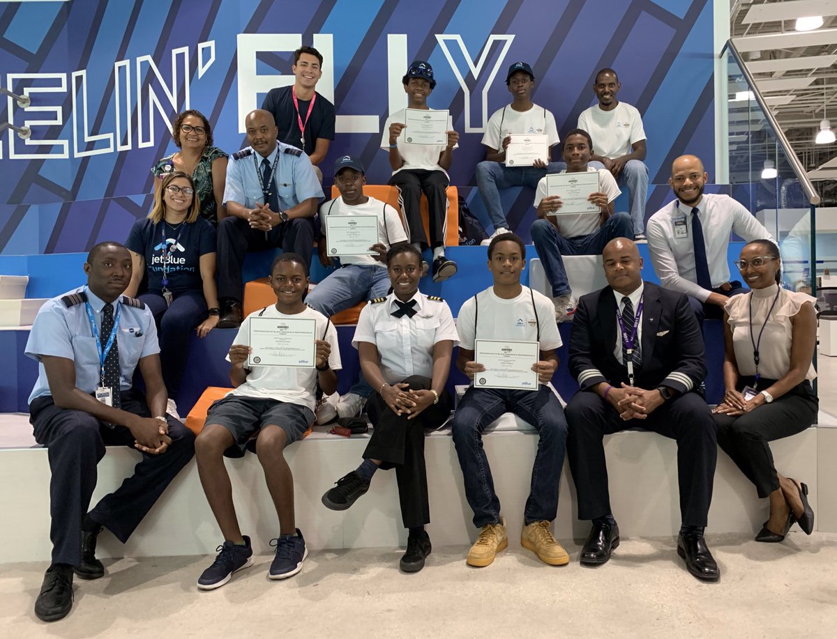 YQRamos's tweet photo. Great #Leaderstalk with our future generation of aviation professionals #AceCamp @JetBlue @HelloJetBlue #JetBlueFoundation ✈️@OBAPEXCELLENCE https://t.co/Rmxgpbxe17