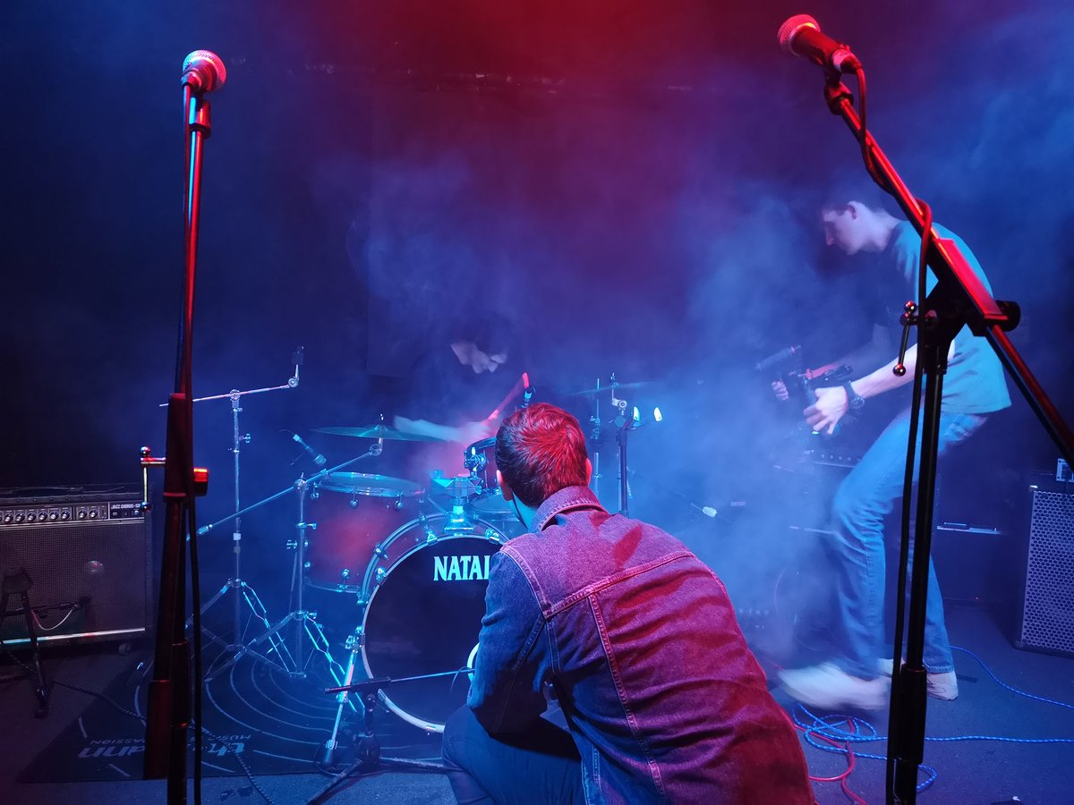 McKnightProd's tweet photo. A smoky set with some serious lighting! We had a great deal of fun on the set for FLIZZ's new music video!

#MusicVideo #Band #FLIZZ #Production #OnSet #Liverpool #Filming #Filmmaking #Filmmaker #Recording #Live #Production #BehindTheScenes #Camera #Smoke #Lighting https://t.co/DgDjtcmASp