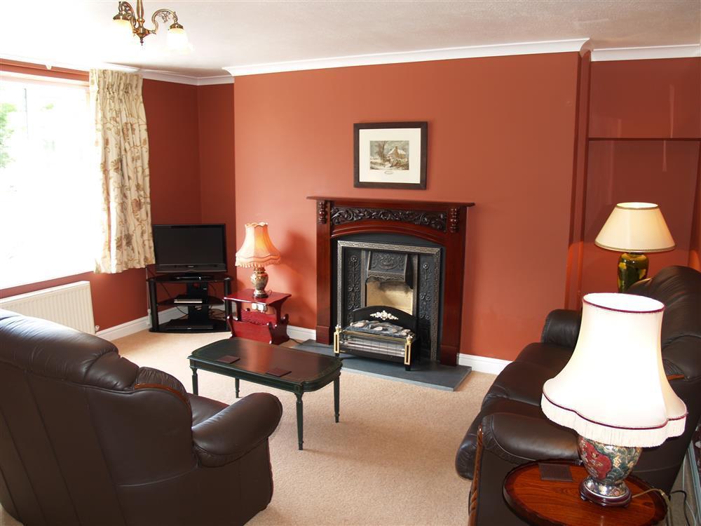 #CardiganBay coast. Sleeps 5 - offering £100 off available #SchoolHoliday weeks.
More info: welsh-cottages.co.uk/single-propert…