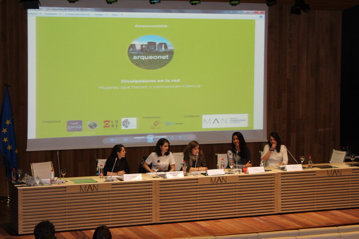Mesa IV. Divulgadoras en la red. Mujeres que hacen y comunican #Ciencia
La divulgación de la #arqueología ha pasado en los últimos años de ser algo de "visionarixs" a vivir una explosión con multitud de personas dedicadas a ello
#mujeresdivulgadoras
youtu.be/tkzESMZsFI4#