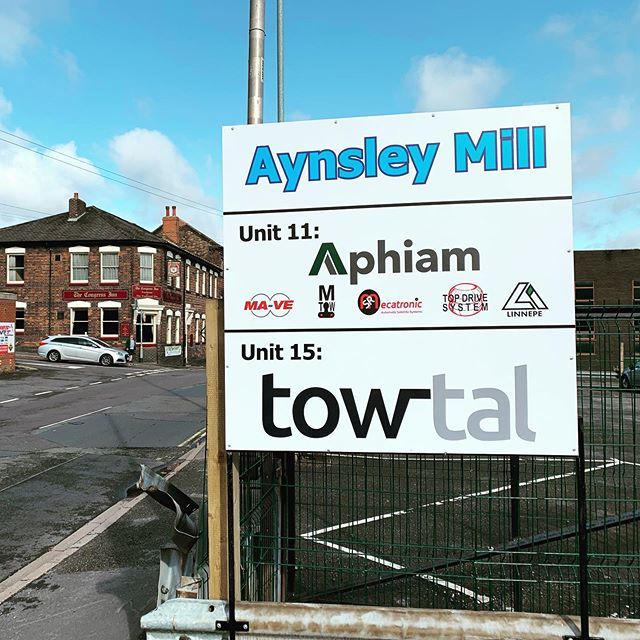 towtal's tweet photo. New signs on the front of Sutherland Road - should be easier to find us now!
.
.
.
#motorhome #motorhomes #camper #campervan #motorhometowbar #towbar #towbars #tow #bars #towing #towcar #aframe #towtal #a-frame #scootrack #scooterrack #level #levelling #… https://t.co/EbMwiU3yfz https://t.co/fly4SRt0m4