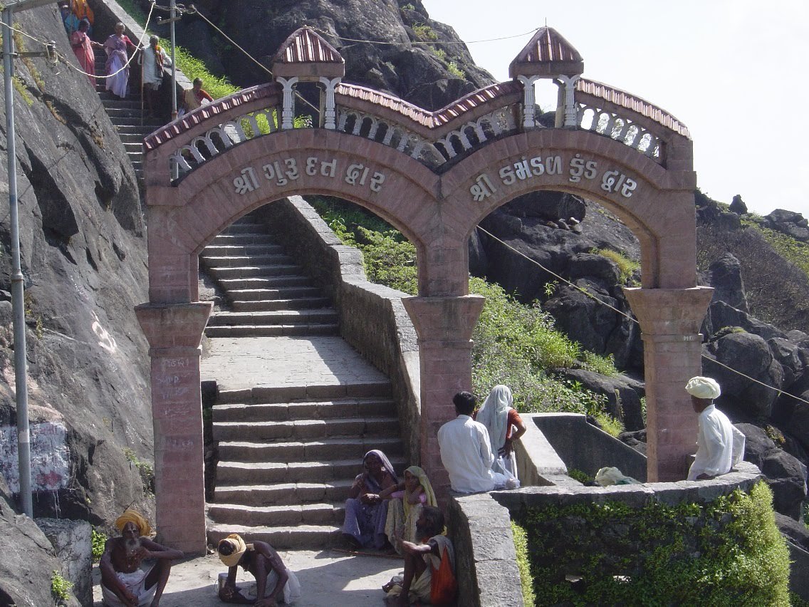 24/nImportant Datta Kshetras & their Details • Sri Kshetra Girnar-Junagadh Gujarat-One has to climb around 10000 Steps to reach d Dattatreya Temple  http://www.guruduttgirnar.org/ • Sri Kshetra Peethapuram (pic3) AP-Birth Place of Shripada Vallabha Swami  https://www.sreedattavaibhavam.org/pithapuram/ 