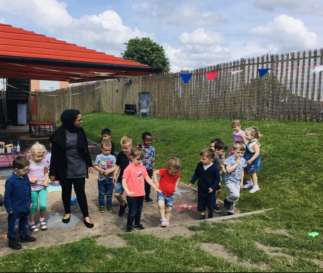 EvoCCShadsworth's tweet photo. Everyday our children take part in the @_thedailymile it sets the children up for a day of learning. #greatstart #EYFS #EarlyYears #Exercise #HealthyLiving #HealthyBodies #Nurseries #Blackburn @EvoCCFranchise @NMTmagazine @NurseryWorld https://t.co/MazxuZvBlr