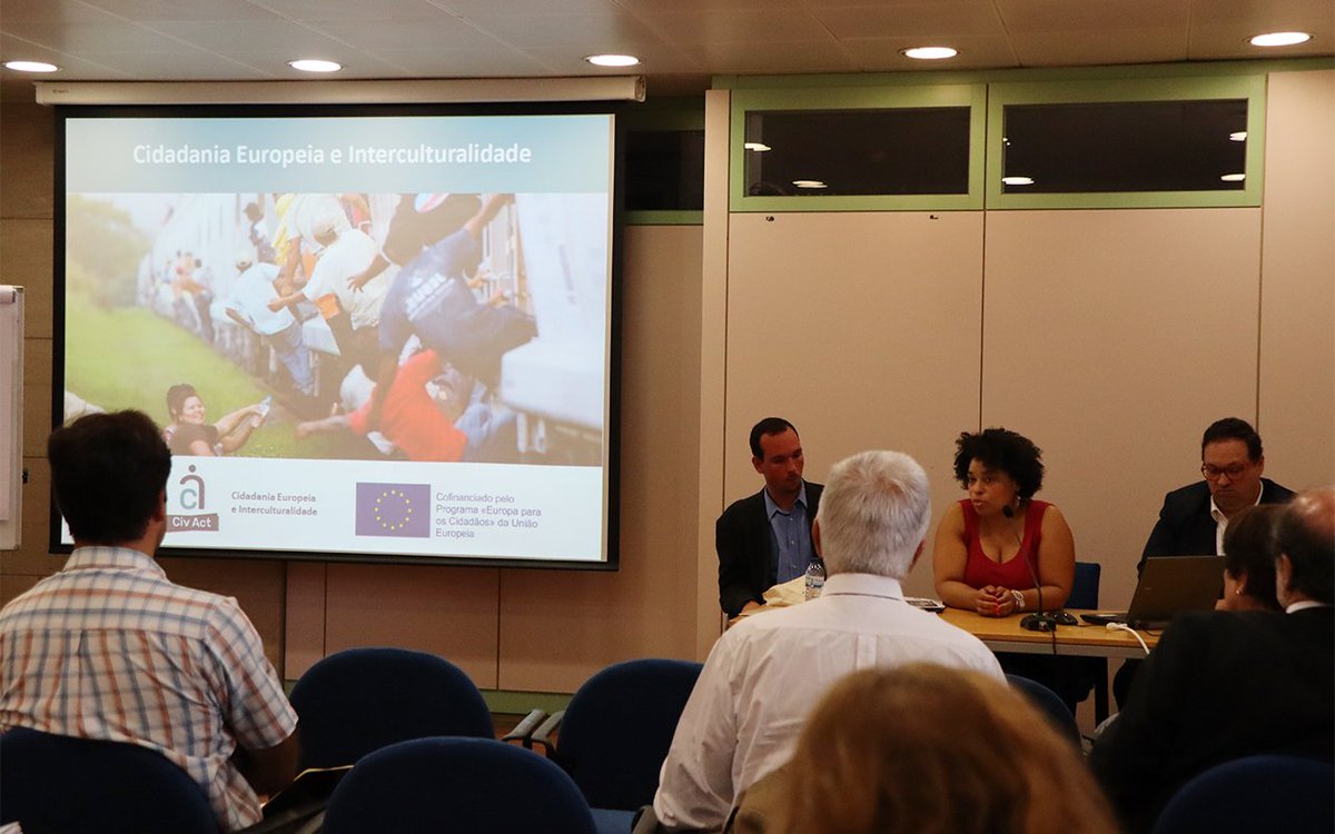 imvf's tweet photo. Apresentação do #CivAct​ - Cidadania Europeia e Interculturalidade como exemplo de um projeto bem-sucedido, financiado pelo Programa Europa para os Cidadãos.
Com Centro de Informação Europeia Jacques Delors​
#EuropeForCitizens https://t.co/sOw4QcYOuu