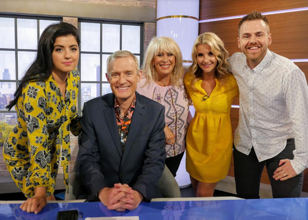 I am rapidly coming to the conclusion that the best people in this country were brought up on farms. 
I cite as evidence <a href="/sarajcox/">sara cox💙</a> and <a href="/HelenSkelton/">Helen Skelton</a> — met the extremely impressive Helen today <a href="/JeremyVineOn5/">Jeremy Vine & Daytime on 5</a>