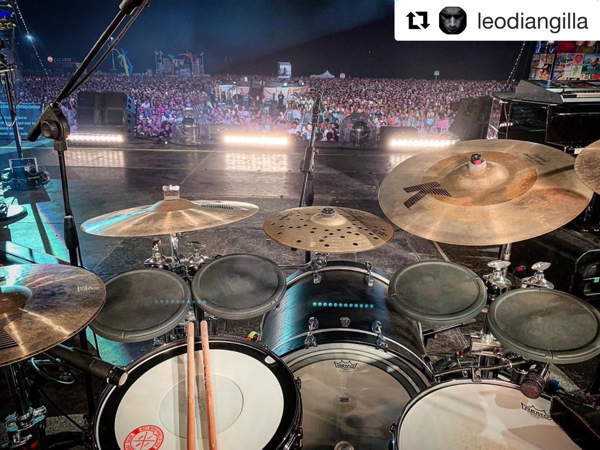 Beach Party
#Repost @Leodiangilla 
#tycoonpercussion @TycoonPerc #ludwig @LudwigDrumsHQ #remo @remopercussion #vicfirth #vf15 @vicfirth #zildjian @ZildjianCompany #yamahaead10 @YamahaDrums #groove #rhythm #jovabeachparty #bigfatsnaredrum #bfsd