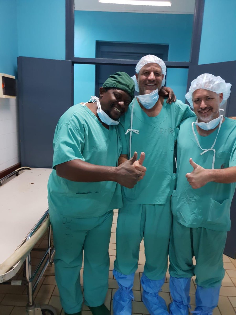 Simon_Serr's tweet photo. #Cameroon. Training on Emergency Surgery. This is the first of its kind that a team of ten israeli surgeons are in CMR to train doctors in ballistics in gunshot wounds, gastric cancer, chest injuries, just to name a few. Thanks to @IsraelinCM , 🇫🇷 and 🇩🇪embassies and @GilTaieb https://t.co/OlOAO05FbO