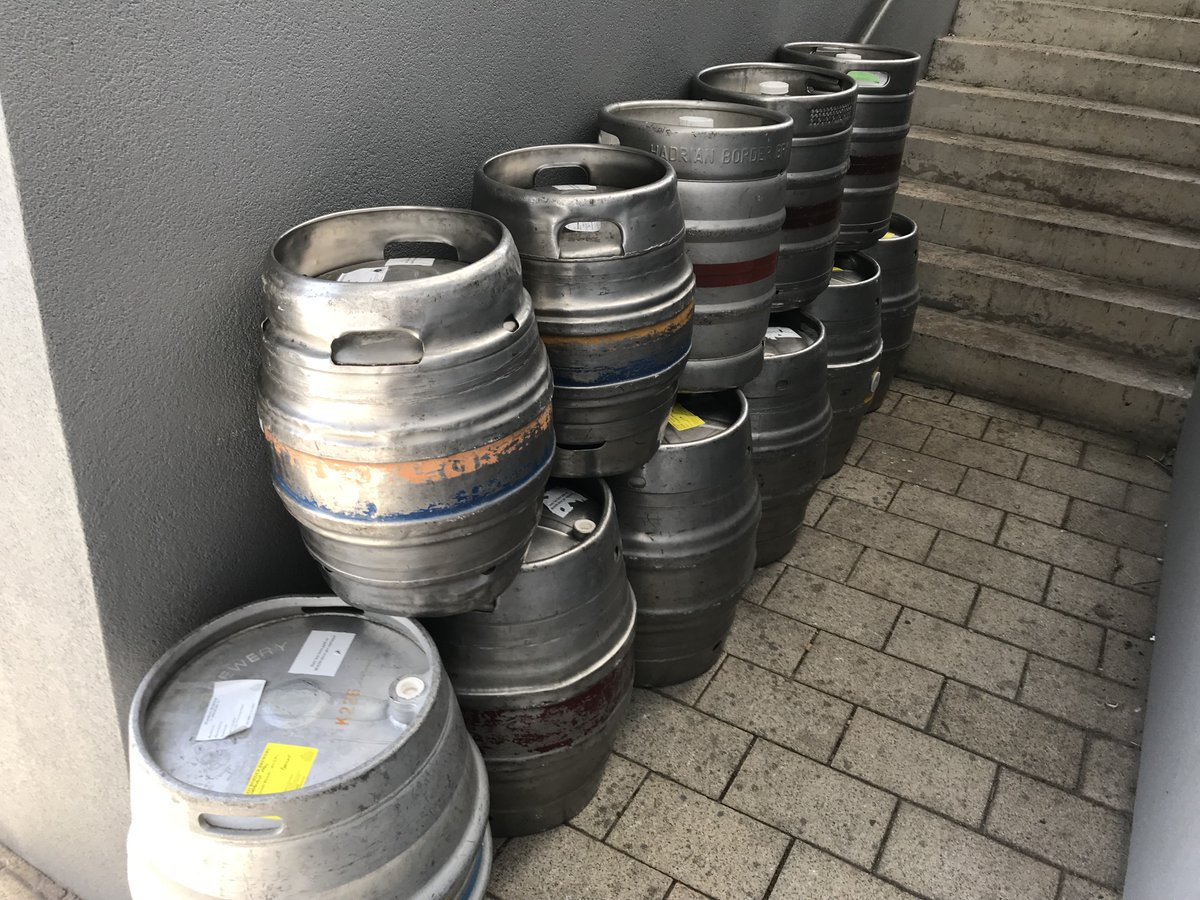 🤠🍻 Beer dropped off @Sage_Gateshead for @SummerTyne kicking off tomorrow! See you at the bar for Tyneside Blonde, Grainger Ale or our specially brewed Americana Ale! #SummerTyne #SummerTyne19  P.S. Check out <a href="/TheKingBeesBand/">♛ The King Bees ♛</a> on Sunday 😉 - Dom