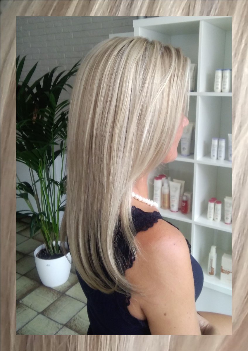 MaereSeverine's tweet photo. I #LOVE MY JOB #color and #haircare 
Een waaier van #kleuren met #Vogue de #Trinity 
YOUR #HAIR MY #CANVAS
#PROUD TO BE A #hairdresser 
https://t.co/VJO37sydYx https://t.co/ZkN5k8ZKkG
