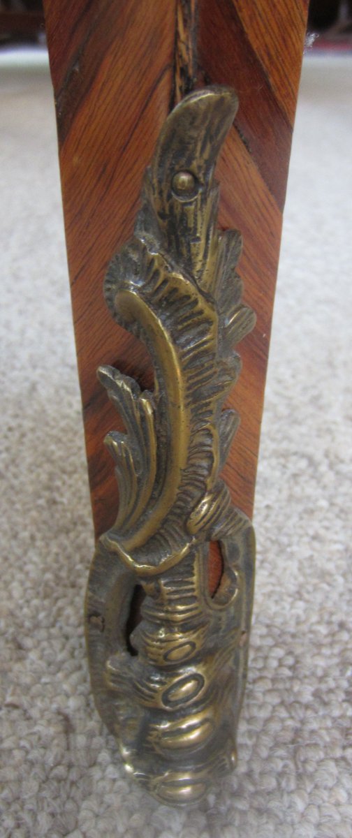 DomaniAntiques's tweet image. #Antique Continental #Tulipwood #WritingTable just added to stock domani-devon.com/stock/furniture