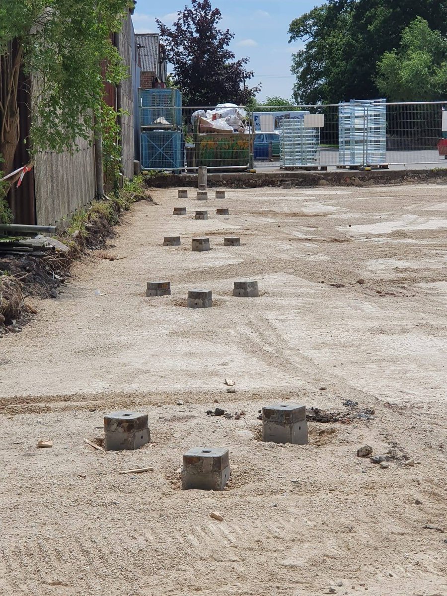 AarsleffUK's tweet photo. ‘Photo of the Week’ 📸 Thanks to our piling operative Gary McDermott for snapping this week’s photo. We recently completed on site installing 21No. driven precast concrete piles for a new warehouse in Spaldington utilising our compact #Banut 300 piling rig! https://t.co/tFXrJCEmKG