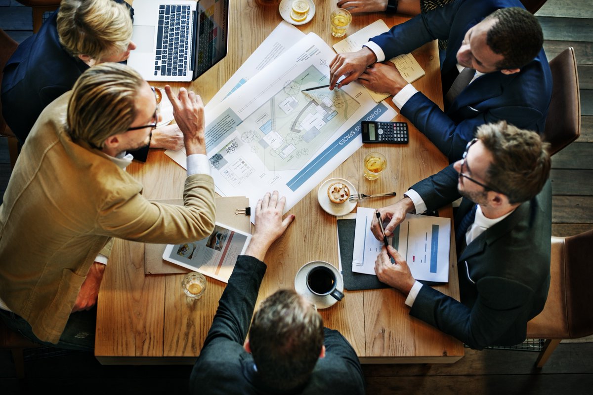 European Investment Bank (@eib) on Twitter photo More support for #SMEs in #CzechRepublic: the EIB joins forces with <a href="/EIF_EU/">European Investment Fund</a> & <a href="/Ceskasporitelna/">Česká spořitelna</a> to guarantee €306m of new financing for businesses! About 250 companies and 43000 jobs should be supported across the country: bit.ly/32yRKwA 🇪🇺🇨🇿👷♀️👨💼👩⚕️👨🏭
#JunckerPlan More support for #SMEs in #CzechRepublic: the EIB joins forces with <a href="/EIF_EU/">European Investment Fund</a> & <a href="/Ceskasporitelna/">Česká spořitelna</a> to guarantee €306m of new financing for businesses! About 250 companies and 43000 jobs should be supported across the country: bit.ly/32yRKwA 🇪🇺🇨🇿👷♀️👨💼👩⚕️👨🏭
#JunckerPlan