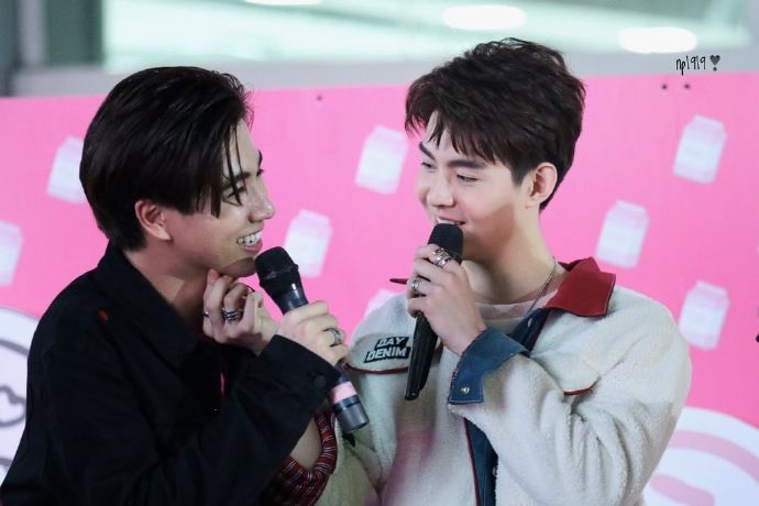 PS18596639's tweet photo. @lSptMTVFU28yLQR @HNkW4DQxlbZW2kQ @kasumi96107012 @thaiupdate2019 @Saint_sup @perthppe 🖤❤️   - TRIGON -   🖤❤️
Cr.logo / owner
我目光短浅，只看得见你。
My eyes are short, I can only see you.
#TRIGON
#PerthSaintSation https://t.co/zZPw7CB9ab