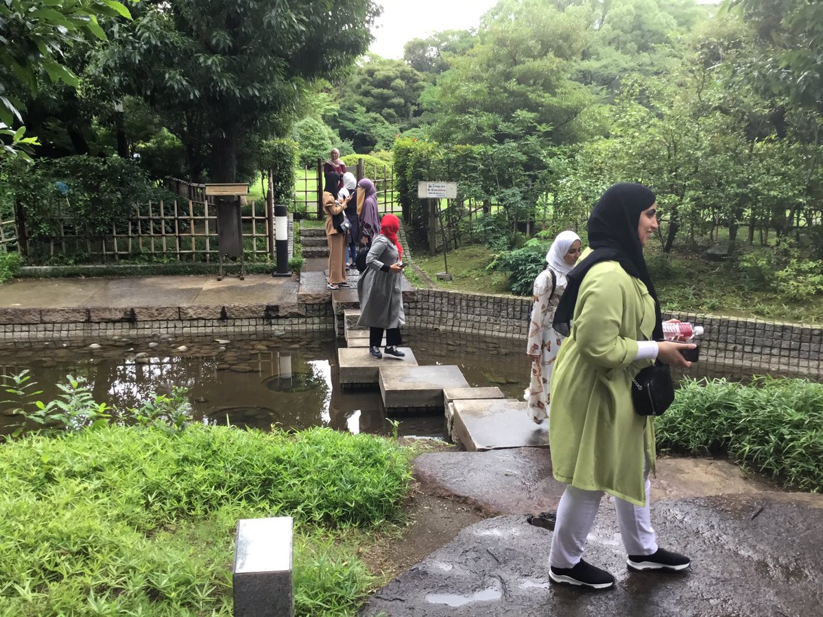 まな tweet media