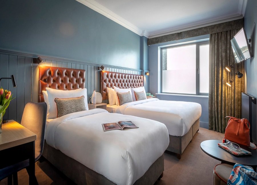 Are you in need of a family escape? Enjoy a 2-night family stay beside the beach <a href="/ShorelineDublin/">Shoreline Hotel</a>  from only €329.  #seaside #familyfun #Summer2019 #Dublin More info: bit.ly/ShorelineHotel…