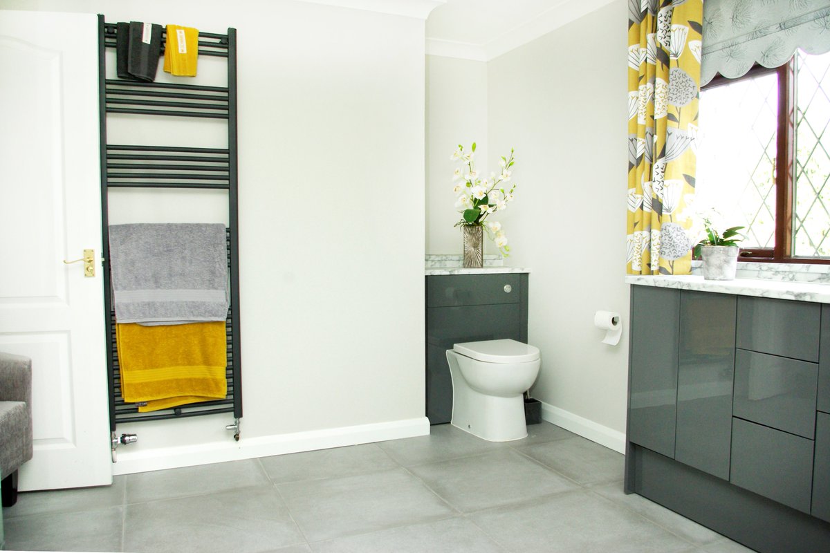 TriAngliaDesign's tweet photo. Once of our happy customers, they are over the moon with their bathroom transformation. https://t.co/jk1qBhhsDk