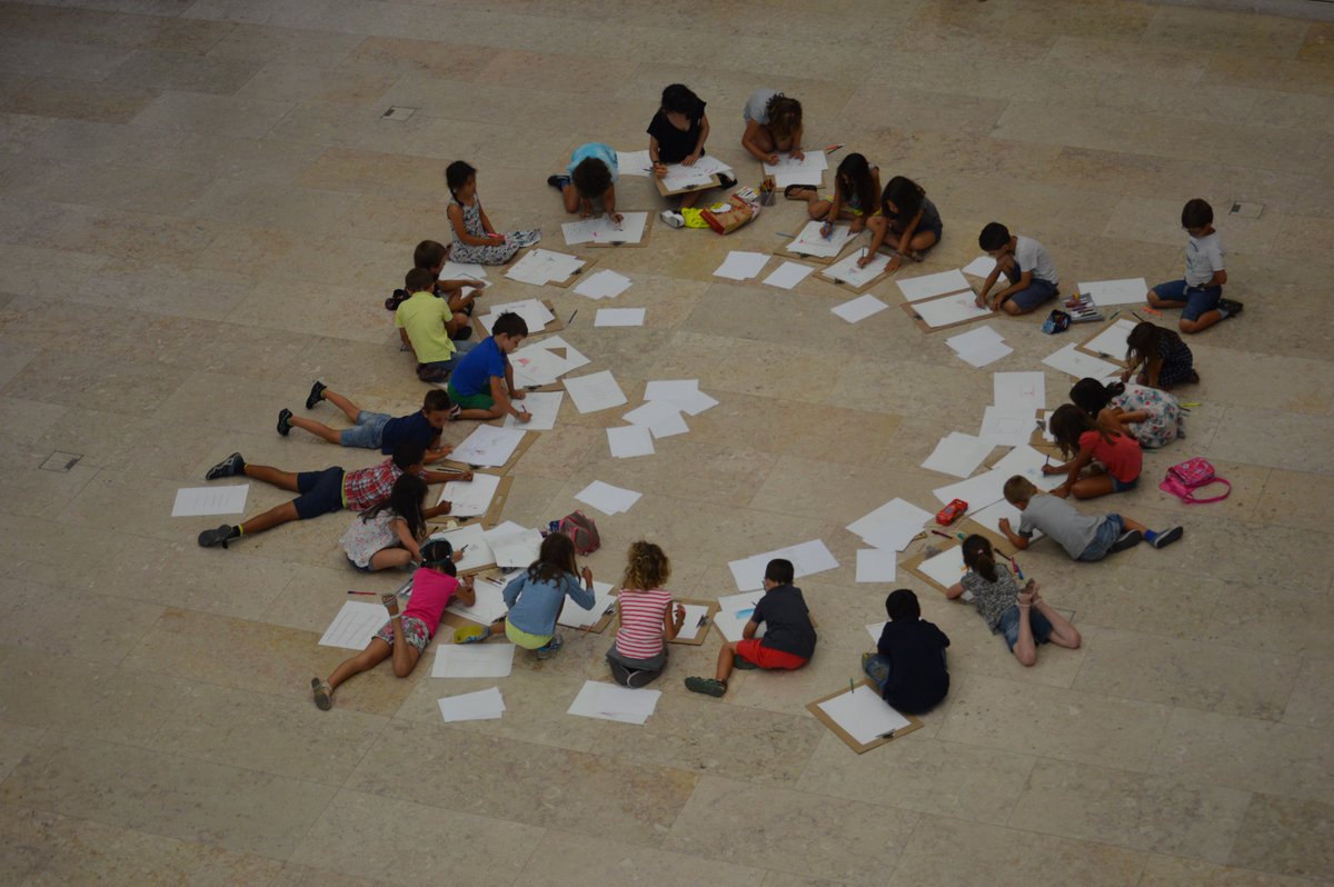 DasPlano's tweet photo. A Autonomia e a Flexibilidade Curricular vêm possibilitar às escolas uma  gestão própria do currículo dos ensinos básico e secundário, o que  permitirá incorporar as artes e as propostas e projetos que têm vindo a ser  desenvolvidos https://t.co/IIDN3koSJV