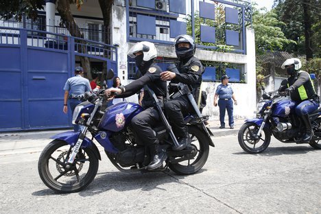 7,800 police in Philippines punished for deadly drug raids

#PhilippineDrugWar #PhilippineNationalPolice #RodrigoDuterte

article.worldnews.com/view/2019/07/1…
