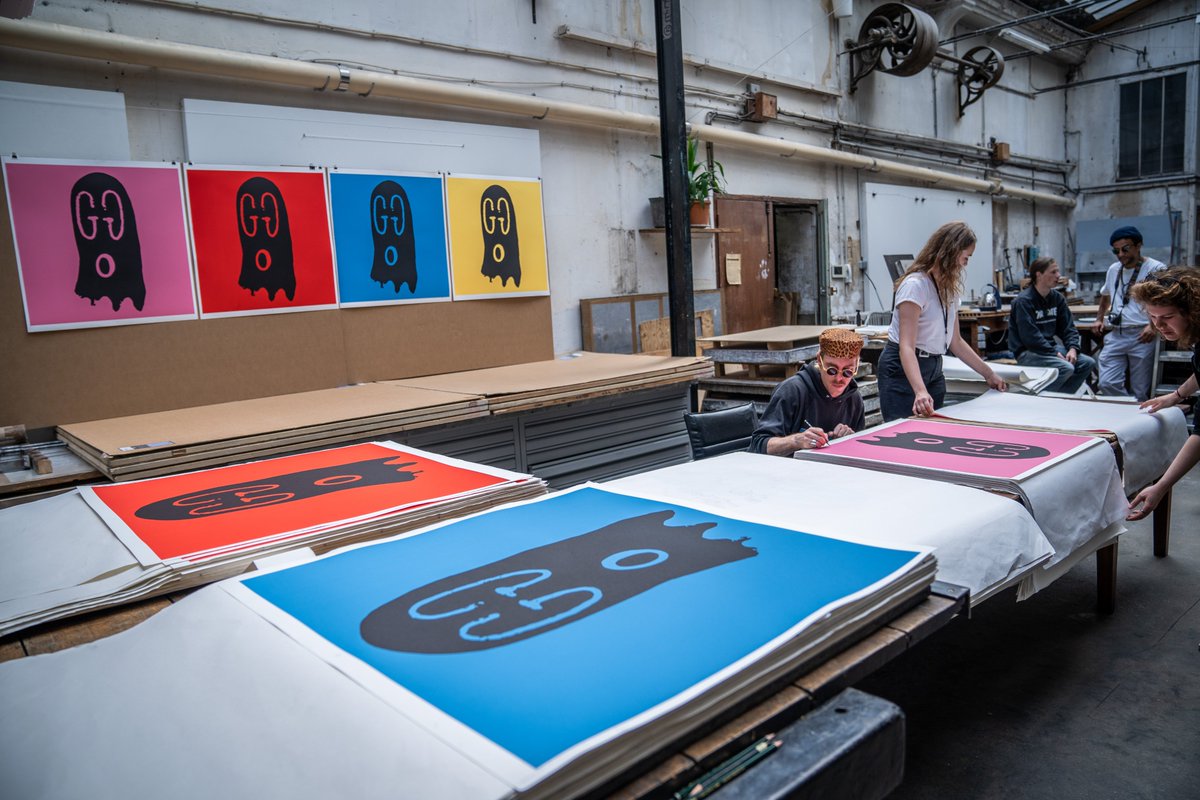 PrintThemAll's tweet photo. Thank you @EricBrain @kestiler @HYPEBEAST for this article about our new release today at 09:00 am PDT on @PrintThemAll "Original GUGGIGHOST" lithographs by Trevor Andrew
https://t.co/x6Wab6NFy6
#trevorandrew #troubleandrew #guccighost #gucci #ghost #printthemall #hypebeast #art https://t.co/QsOLZVeP47