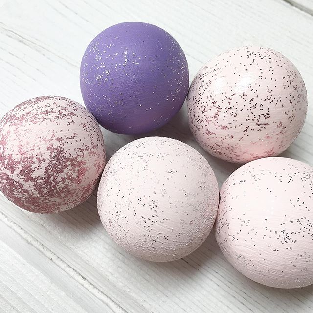 Who would have thought finding the perfect glitter application was such a tricky job!
.
Glitter beads to add to our Magical Unicorn swing shelf collection.
.
.
#allthatglitters #allthatglittersofficial #allthatglittersdesigns #allthatglittersbaby #glitter #glittering #glitterbox