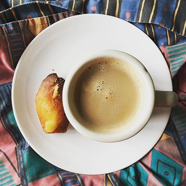 poachmylobster's tweet photo. In-bed-with-a-lurgy #elevenses. Still managing an excellent last @ble_sucre madeleine though. Feed a cold, right?!
.
.
.
#makeanote #livelifebetter
#howfarwillyourlobstergo
#beautifulanduseful
#notebooks #print #BooksGoodEnoughToEat #stationery #bread #… https://t.co/YQLIJNgH2o https://t.co/eaa77STBiH