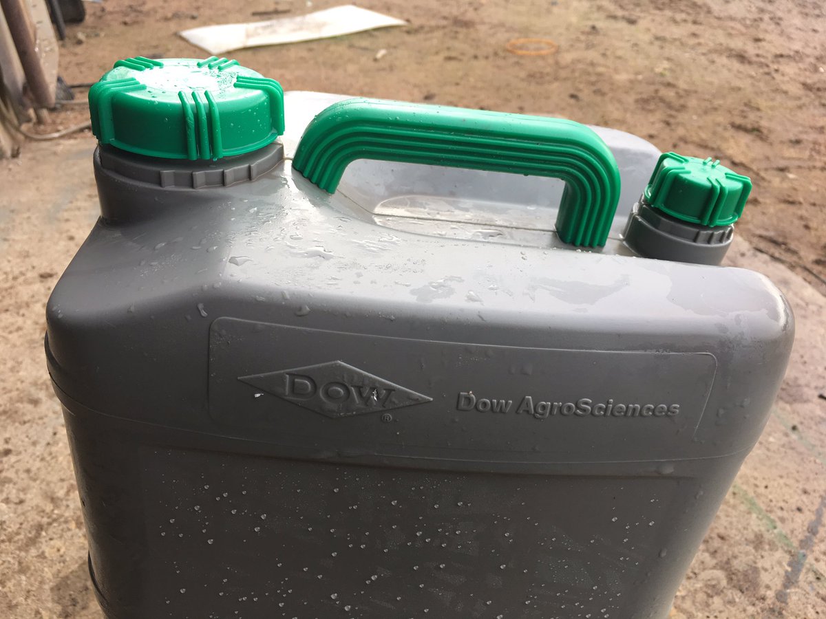 RodPohlner's tweet image. Came across this idea at last weeks Nhill’s Pony Express Motorbike Enduro. These 10 &amp;amp; 20lt Dow containers have an internal thread in the breather hole and make a great Jerry can. Easy to pour and fill.  Gave it a coat of plastic primer and red just to make it look right.