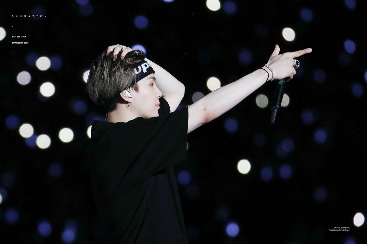 shumation_0309's tweet photo. 190713 SYS in Shizuoka  
#BTS #SUGA #슈가 #윤기 @BTS_twt
빠바방~🔫🐱 https://t.co/e2UWn7JFLD