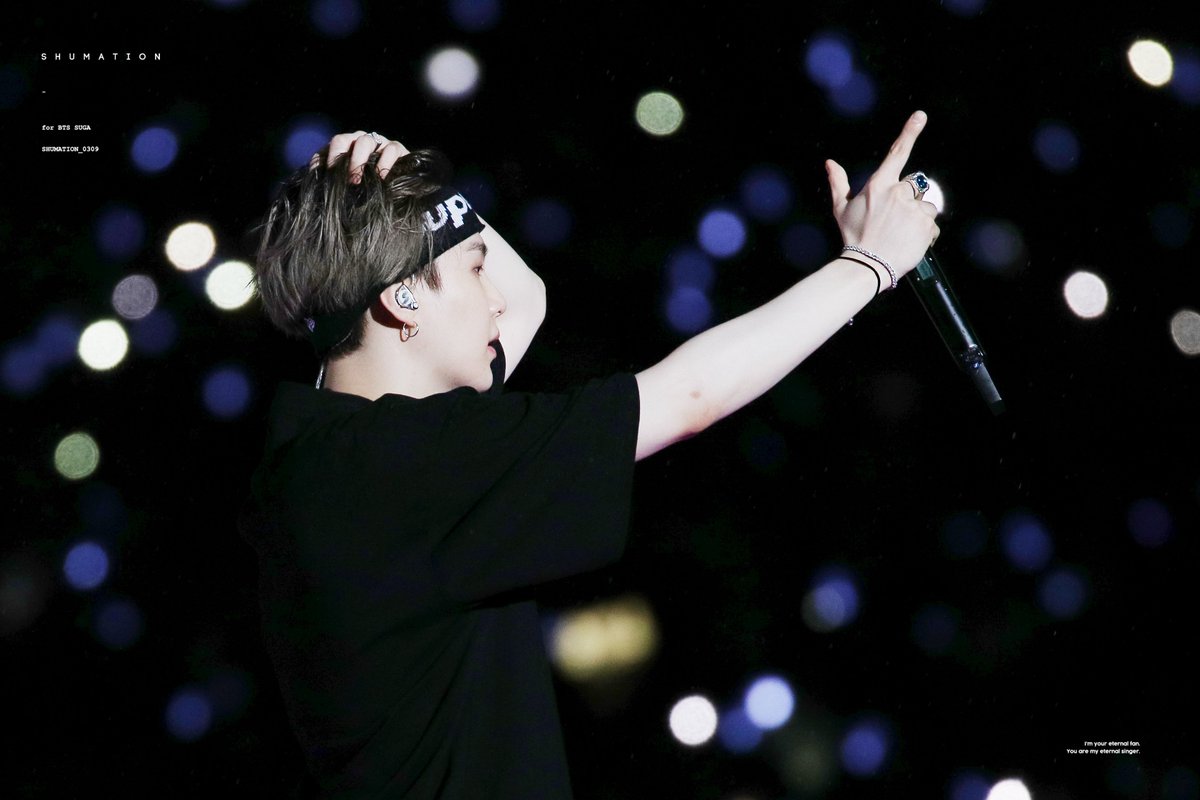 shumation_0309's tweet photo. 190713 SYS in Shizuoka  
#BTS #SUGA #슈가 #윤기 @BTS_twt
빠바방~🔫🐱 https://t.co/e2UWn7JFLD