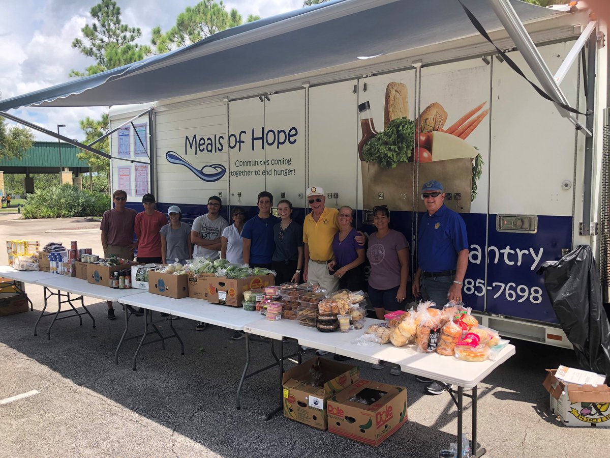 Meals of Hope opened our 5th mobile pantry location at Max A. Hasse Jr. Community Park located at 3390 Golden Gate Blvd.  We are excited to expand outreach into the Golden Gate Estates community every Wednesday from 3:00 until 5:00.  Thank you to our volunteers!