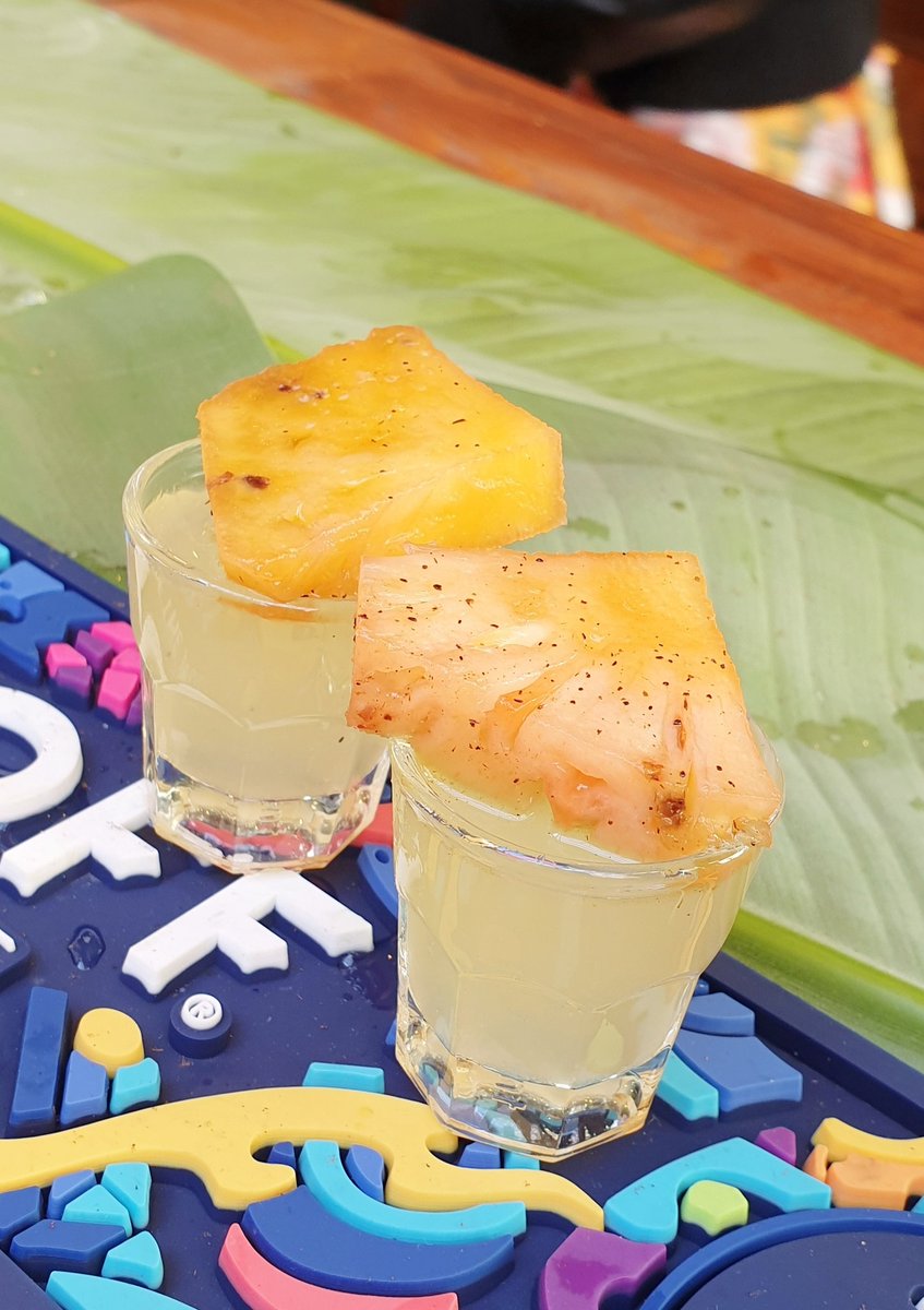 MoreThanFoodMag's tweet photo. Time for a little island style Pacific deliciousness.
Throwing back a "Special Shooter" & sipping on a Zombie cocktail.
That's how we do it at #TinyTiki Bar
#AntiSocialMelville #MoreThanFoodMag #RealPeopleRealTalk https://t.co/ykpdOkNsQ8