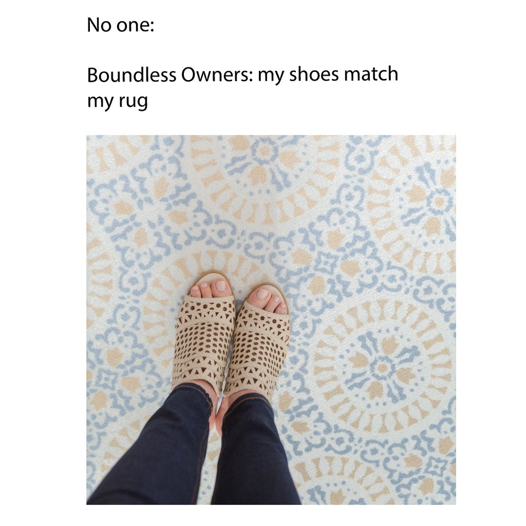 boundlessrugs's tweet photo. Flawless foot selfies 🤷‍♀️ https://t.co/7vsbDrrBRW