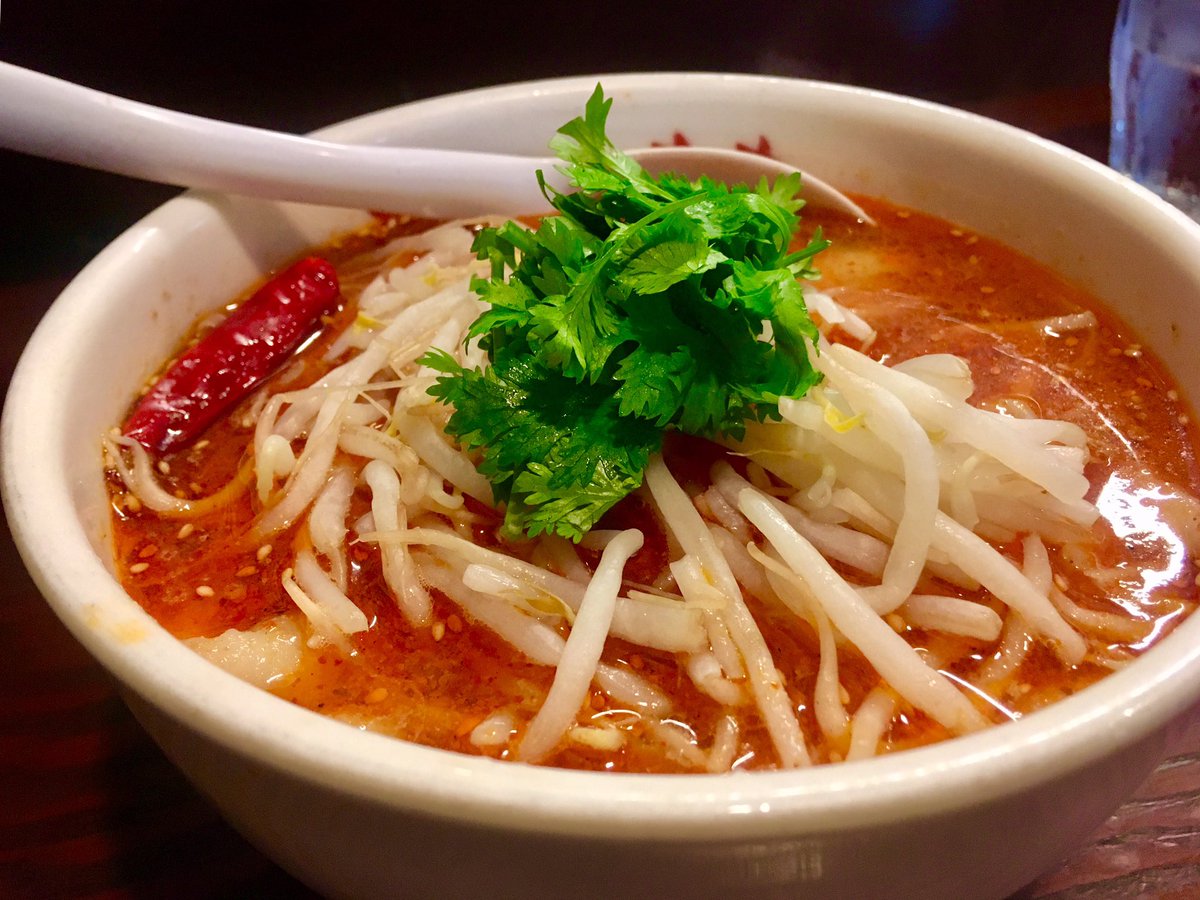 もりもん 7 18お昼は秋葉原の刀削麺荘 唐家で激辛麻辣刀削麺750円を スープはそれほど辛くなく旨味が先行している もやし ひき肉 パクチー 胡麻が食感イイね ひき肉は最後のスープ1滴まで良い仕事 麺は形が均等では無いので食感が面白い もりもん 7 18お昼は秋葉原の刀削麺荘 唐家で激辛麻辣刀削麺750円を スープはそれほど辛くなく旨味が先行している もやし ひき肉 パクチー 胡麻が食感イイね ひき肉は最後のスープ1滴まで良い仕事 麺は形が均等では無いので食感が面白い