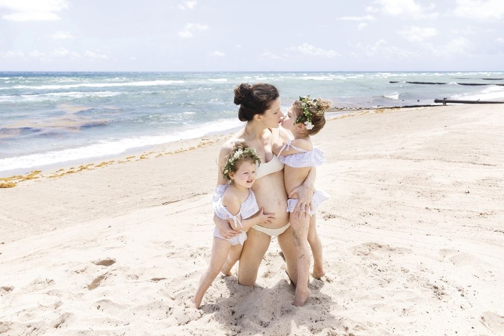 BEACHamptons's tweet photo. Three East End it-moms share their summer must-haves for surviving the season in the Hamptons @rachellehruska #BeachMagazine #Hamptons https://t.co/xTbERxtnp7 https://t.co/c9ATSWhUDp