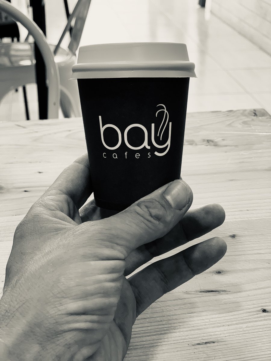 Ahora, el café se toma caminando, se pide para llevar, y se sirve en vasos descartables con tapita.. 👉🏻☕️🚶‍♂️😍🗻
-
Follow &amp; Tag <a href="/currobikes/">currobikes</a>
-
#coffeeshop #coffee #barista #latte #coffeelover #coffeeaddict