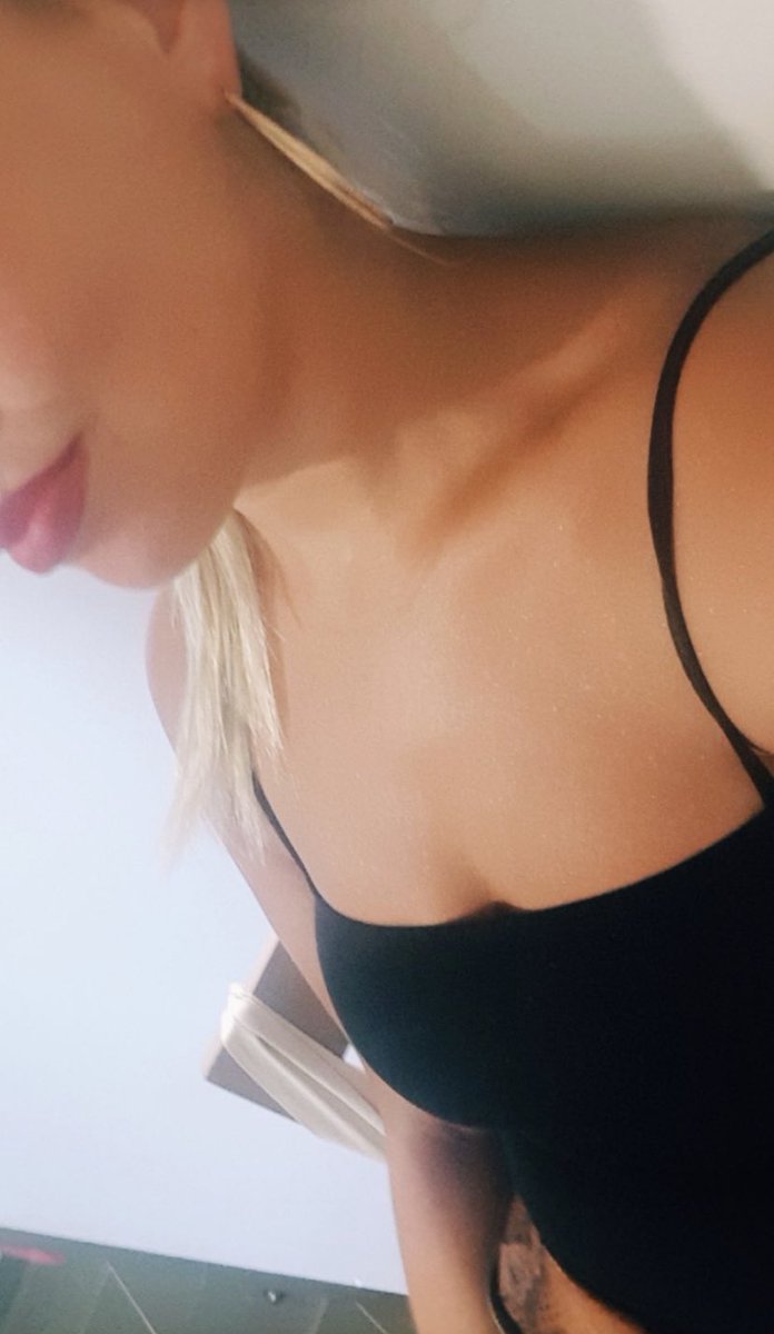 NinaPursula's tweet photo. #moneyslave #moneymiss #findom #femdom #payday #paypig #domination #domina  #moneymistress #footfetish #goddess https://t.co/rpfJoUGmUV
