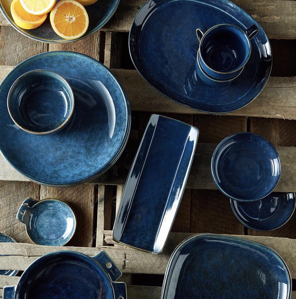 WalkingMatters's tweet photo. The perfect garnish for your tabletop, combining rich azure hues and more than 20 presentation options. Bring your tabletop to life with @OneidaFS's #StudioPottery.
#TabletopMatters
#ArtisanCollection #OneidaFS #Oneida #FoodService #OneidaFS #tablescape https://t.co/MhR26ccZmA