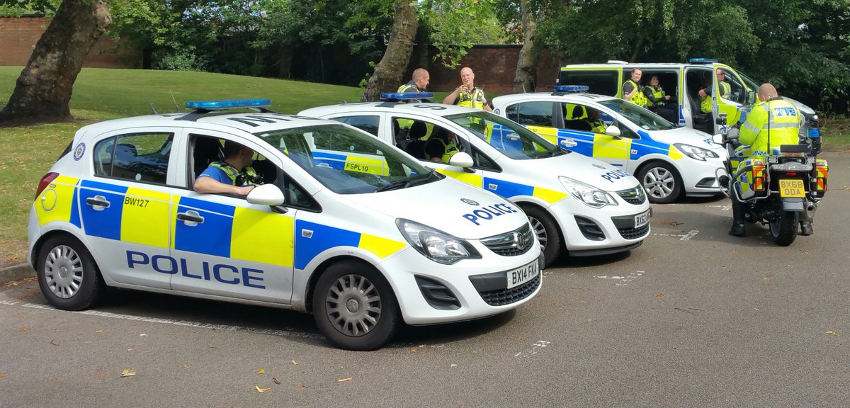 WinsonGreenWMP's tweet photo. Thank you to @JQuarterWMP, @WMPRSG , @TaskforceWMP for assistance today with an ANPR operation in and around HMP Birmingham. Four cars seized for no insurance and a male dealt with for a drugs offence. 👍 https://t.co/j1D73uSHwj